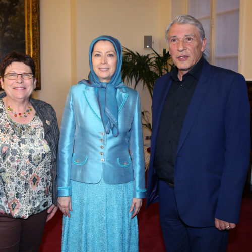 Maryam Radjavià la célébration du Norouz à l'Assemblée nationale française. 5 avril 2016