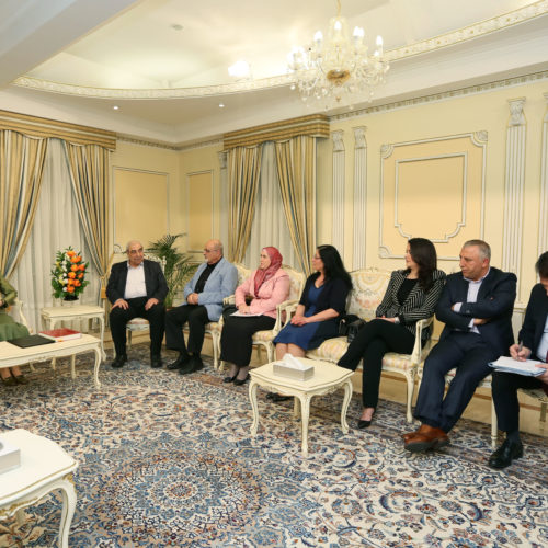 Une délégation de l’opposition syrienne rencontre MaryamRadjavi à Auvers-sur-Oise le 11 juin 2016