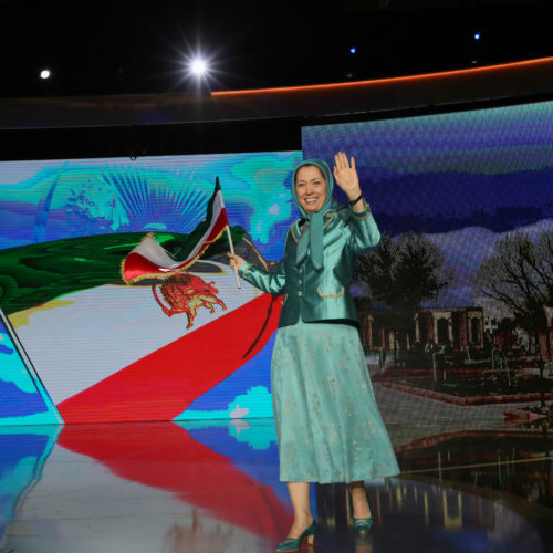 Maryam Radjavi au grand rassemblement pour un Iran libre – Le Bourget – 9 juillet 2016