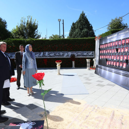 Maryam Radjavi appelle à traduire en justice les dirigeants du régime iranien pour le massacre de 1988 interventions au colloque des associations iraniennes en Europe – 3 septembre 2016