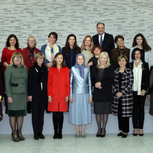 Maryam Radjavi à la conférence internationale à l’occasion de la journée internationale des femmes – Albanie – mars 2017