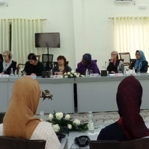 Table ronde avec Maryam Radjavi et des personnalités internationales en Albanie pour la Journée internationale des Femmes – Mars 2017