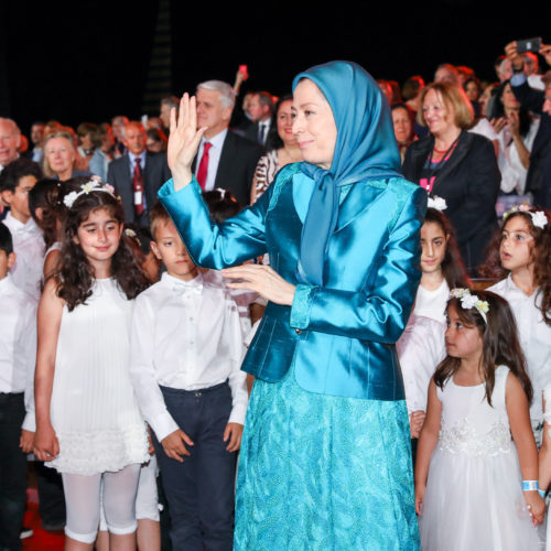 Grand rassemblement pour un Iran libre avec Maryam Radjavi – Villepinte 1 juillet 2017