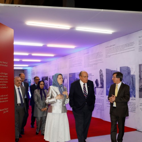 Maryam Rajavi and Mayor Rudy Giuliani visit the exhibition of the Iranian people’s 120 years of struggle for freedom – July 12, 2019