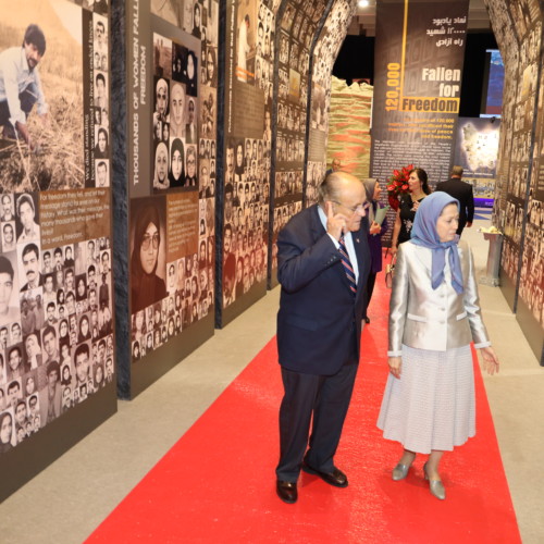 Maryam Rajavi and Mayor Rudy Giuliani visit the exhibition of the Iranian people’s 120 years of struggle for freedom – July 12, 2019