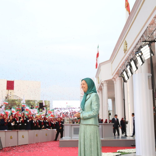 Maryam Radjavi à la cérémonie de l'anniversaire de la fondation de l'Organisation des Moudjahidine du peuple d'Iran à Achraf-3- septembre 2019