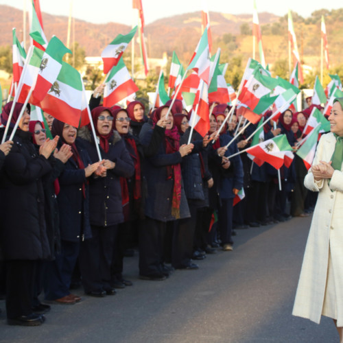 Rassemblement pour l’anniversaire de la révolution antimonarchique en présence de Maryam Radjavi à Achraf 3 – Le 11 février 2020