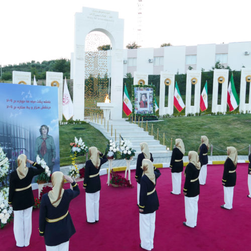 Cérémonie d’hommage à Marjan, artiste bien-aimée du peuple iranien – Achraf3 – juin 2020