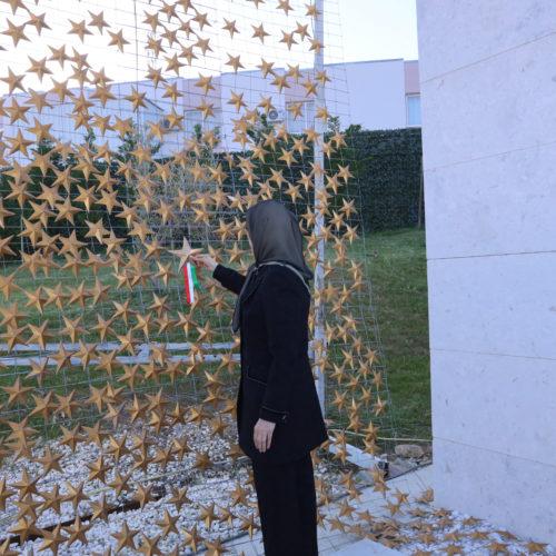 Cérémonie d’hommage à Marjan, artiste bien-aimée du peuple iranien – Achraf3 – juin 2020