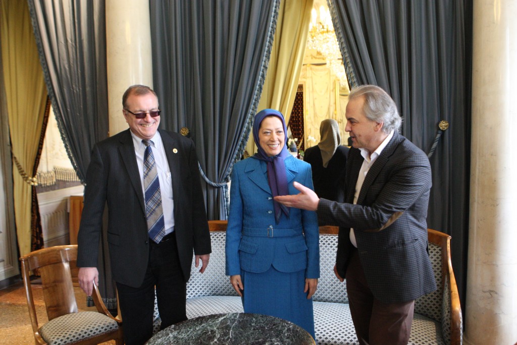 Accueil officiel de Maryam Radjavi au Palais du conseil municipal de Genève