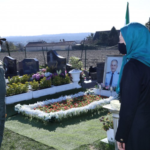 Hommage au héros national, le colonel Behzad Moezzi, pilote des Moudjahidine du peuple d’Iran (OMPI/MEK) 