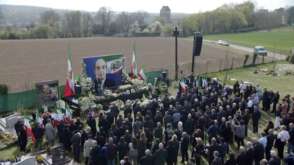 Hommage funèbre au Dr Manouchehr Hezarkhani