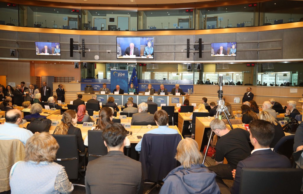 Conférence au Parlement européen « Perspectives en Iran et changement de politique de l’Union européenne »