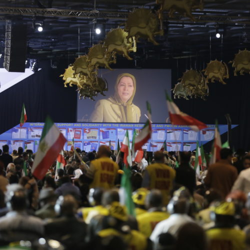 Maryam Rajavi in the gathering at Villepinte-June 22,2013-21