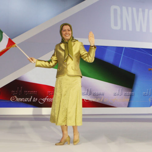 Maryam Rajavi in the gathering at Villepinte-June 22,2013-8