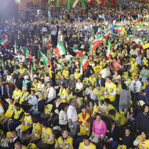 Maryam Rajavi in the gathering at Villepinte-June 22,2013-31