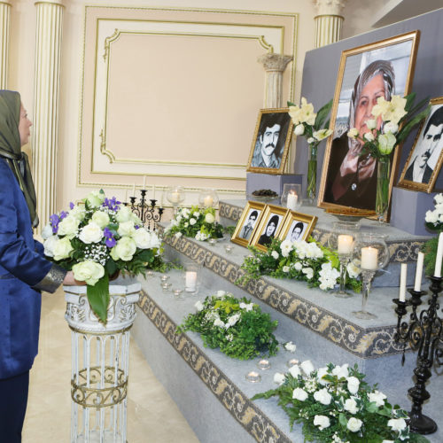 Maryam Radjavi rendant hommage aux mères de martyrs à la cérémonie en mémoire de Mme Sadegh, à Auvers-sur-Oise-24.11.2014-1