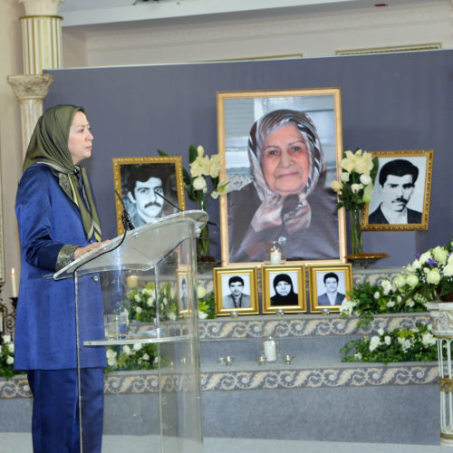 Maryam Radjavi rendant hommage aux mères de martyrs à la cérémonie en mémoire de Mme Sadegh, à Auvers-sur-Oise-24.11.2014-3