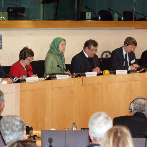 حضور مریم رجوی در جلسه‌یی زیر عنوان «سیاست در قبال ایران بعد از توافق هسته‌یی» در پارلمان اروپا 