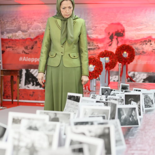 بازدید مریم رجوی از نمایشگاه مقاومت مردم سوریه همراه با هیاتی از نمایندگان اپوزیسیون سوریه- ۲۲ خرداد ۱۳۹۵