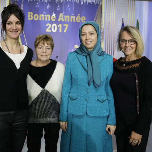 Maryam Rajavi with mayors and elected representatives of French people at New Year’s ceremony