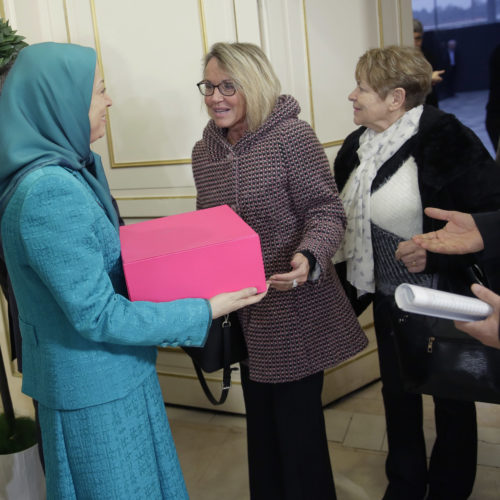 Maryam Rajavi at the New Year celebration with elected representatives in France and French supporters of the Iranian Resistance