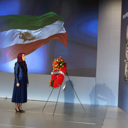 سخنرانی مریم رجوی در مراسم گرامیداشت ۲۴ قهرمان شهید مجاهد خلق در دومین سالگرد حمله سنگین موشکی به لیبرتی ۷ آبان ۱۳۹۶
