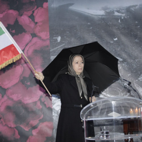 مراسم بزرگداشت جان باختگان سقوط هواپیمای مسافربری اوکراین با حضور مریم رجوی در اشرف ۳- ۲۲دی ۱۳۹۸