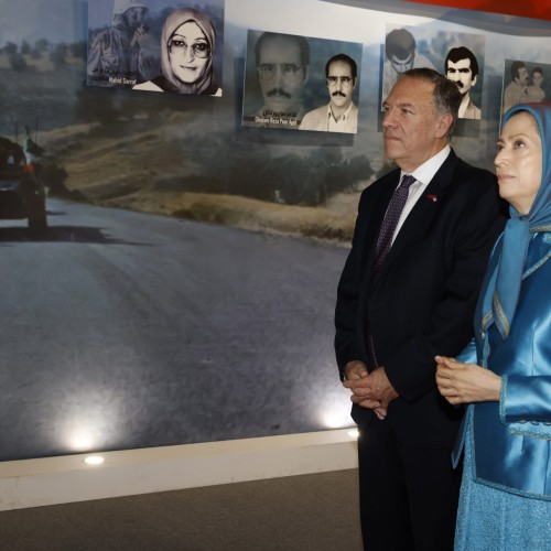 دیدار مایک پمپئو وزیر خارجه سابق امریکا از موزه مقاومت در اشرف۳