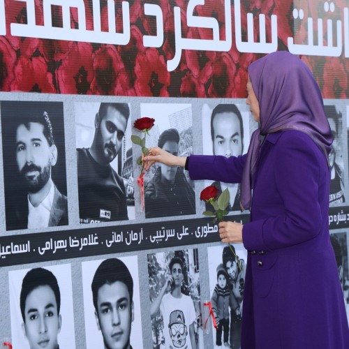 از آبان تا بهاران انقلاب دموکراتیک