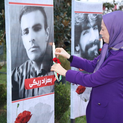 از آبان تا بهاران انقلاب دموکراتیک