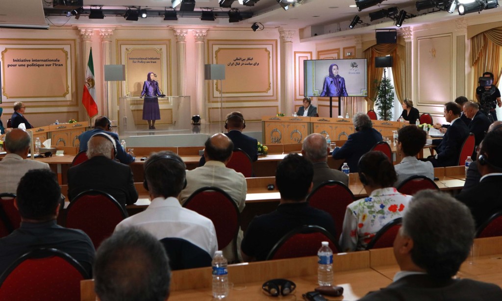 جلسه اعلام بیانیه ۱۱۷ تن از رهبران پیشین جهان در حمایت از مردم و مقاومت ایران