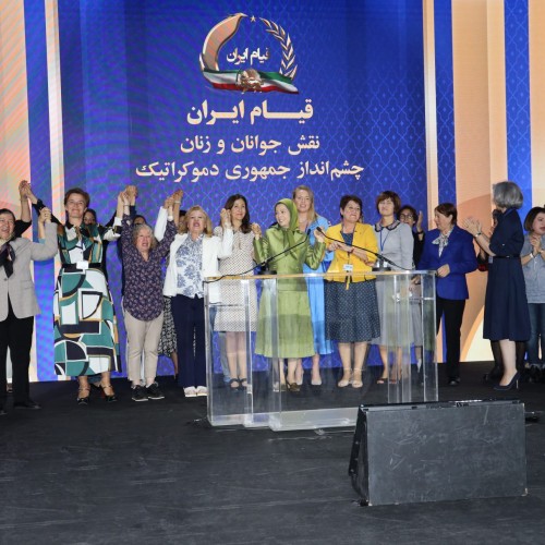 سخنرانی در کنفرانس قیام ایران، نقش جوانان و زنان و چشم‌انداز جمهوری دموکراتیک