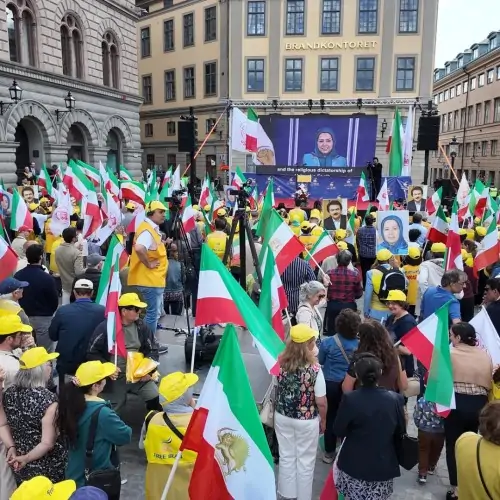پیام به تظاهرات ایرانیان در برلین و استکهلم در سالروز ۳۰خرداد- ۳۱خرداد ۱۴۰۴