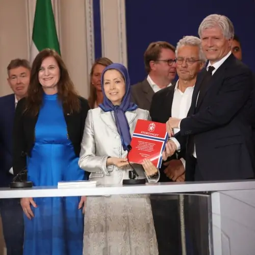 دومین اجلاس ایران آزاد ۱۴۰۴- پیش بهسوی جمهوری دموکراتیک- ۱۰خرداد ۱۴۰۴
