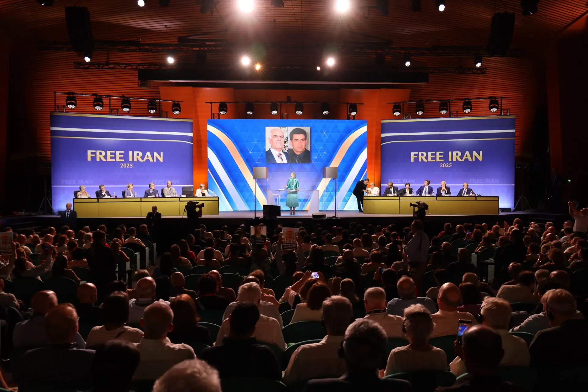 Speech by Maryam Rajavi at the Free Iran World Summit 2025 – Italy-PMOI members